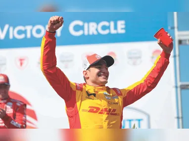 Cecília, a mãe de Antônio, foi interpretada por Maria Fernanda na primeira versão de Dona Beja. Já na releitura da HBO Max, quem dá vida à personagem é   Deborah Evelyn.