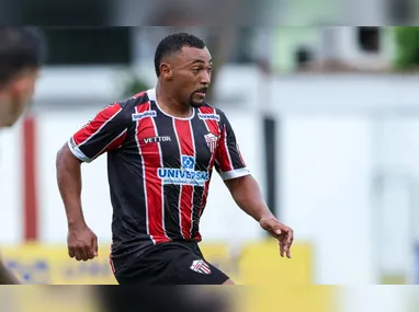 Clara Tomaz e Amanda de Souza, do Álvares Cabral, embarcaram na última segunda-feira para Porto Alegre