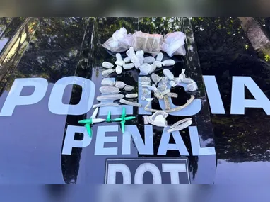 Motocicleta e droga foram apreendidas pela Guarda de Vitória