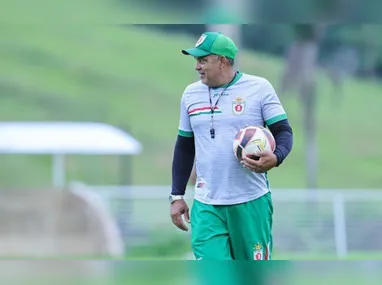 Maranhão, atacante do Vitória e Gui Mendes, meia do Rio Branco