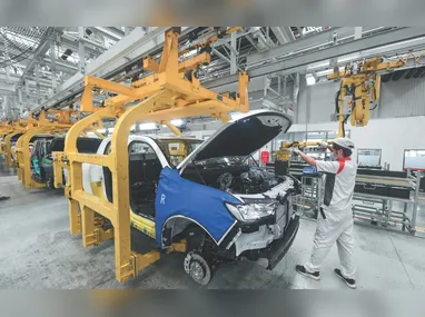 Vista do aeroporto e das áreas adjacentes: um dos terrenos irá sediar o Vitória Country Club. Empreendedores à frente do investimento divulgaram imagens relativas ao projeto (destaques)