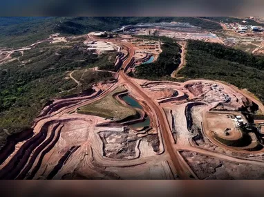 Foto feita por Satélite mostra o Estreito de Ormuz, rota marítima crucial por onde passam cerca de 20% do petróleo e do gás natural liquefeito do mundo