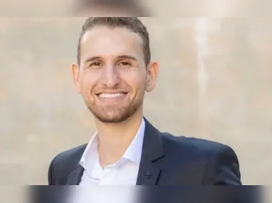 Imagem ilustrativa da imagem Engenheiro morre horas após casamento em Goiânia; família aguarda perícia