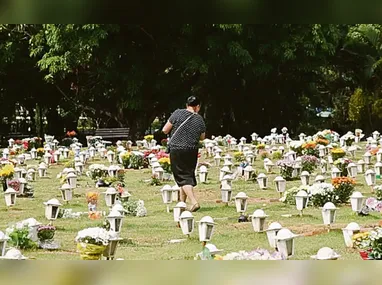 Judeus se reúnem na sinagoga durante a Pessach: festa inicia quando eles são convocados a fazer uma introspecção