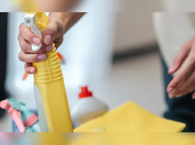 Imagem ilustrativa da imagem Faxina perigosa: mais de 1.000 casos de intoxicação por produtos de limpeza