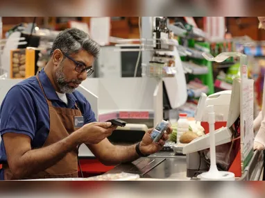 Imagem ilustrativa da imagem Fim da escala 6x1 elevaria custo do trabalho em 7,84%, diz estudo do Ipea