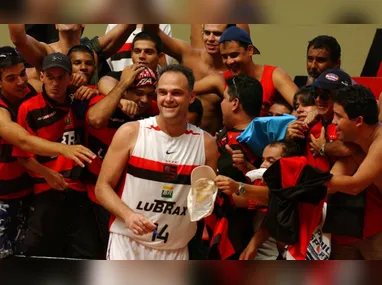 Jogadores do Rio Branco comemoram gol da equipe