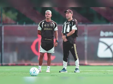 Jogadores do Vitória comemoram gol da equipe