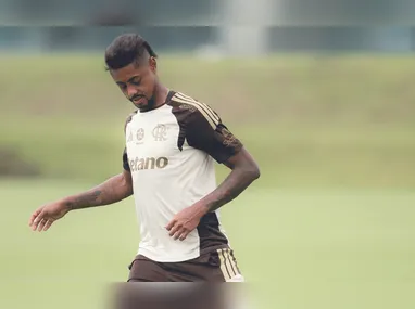 Treinador português Artur Jorge durante apresentação  na Toca da Raposa