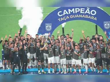 Jogadores do Flu treinam