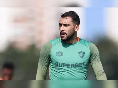 Atacante Neymar durante treino do Santos