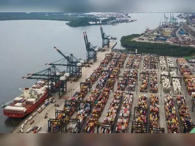 Imagem ilustrativa da imagem Governo destina R$ 15 bi a setores afetados por crises internacionais