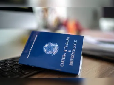 Imagem ilustrativa da imagem Governo deve enviar proposta de fim da escala 6x1 após o Carnaval, diz líder do PT