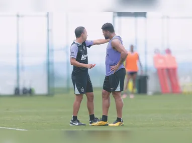 ÉVERSON defendeu duas cobranças e converteu o pênalti decisivo do Galo