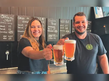 O acesso à vegetação é restrito, mas crianças e adultos podem aproveitar o passeio com tranquilidade e se banhar nas águas cristalinas.