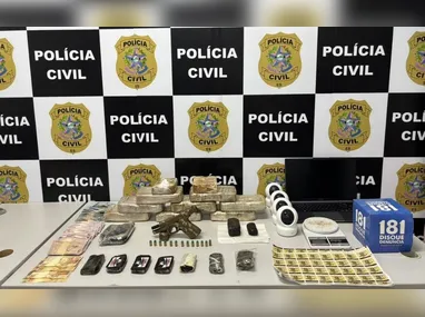 Suspeito foi levado na viatura da Guarda Municipal até a Delegacia Regional de Vitória