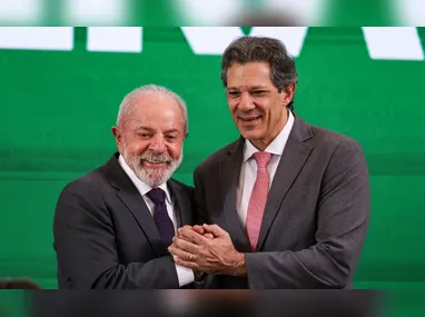 Amaro entre Ricardo Ferraço, Da Vitória, Marcelo Santos e outros aliados que fazem parte da base do governo