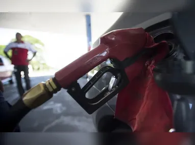 Abastecimento com gasolina