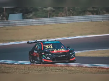 Caio Collet (à frente da fila) conseguiu seu melhor resultado na última prova, com o 12º lugar em Arlington