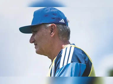 Tite foi vaiado pelos cruzeirenses na noite de quarta-feira (25), depois de mais um tropeço no Brasileirão. Em quatro jogos, a Raposa fez dois pontos, com dois empates e duas derrotas