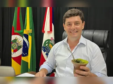 Imagem ilustrativa da imagem PF prende ex-prefeito de Lajeado (RS) por suspeita de fraude em obras pós-enchente