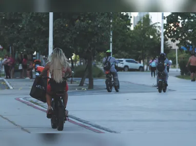 Na foto: Thuzza Machado, Nara Borgo, Erica Neves, Claudia Dematte e Cris Samorini