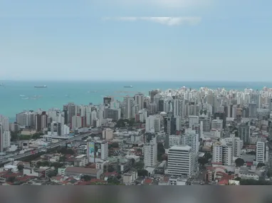Prédios na Praia da Costa, em Vila Velha: bairro é um dos  que se destacam no mercado imobiliário na região metropolitana, conforme o levantamento