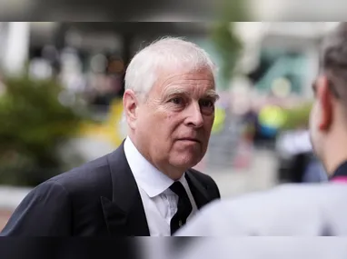 A legislação britânica prevê que um suspeito pode ficar detido por no máximo 96 horas