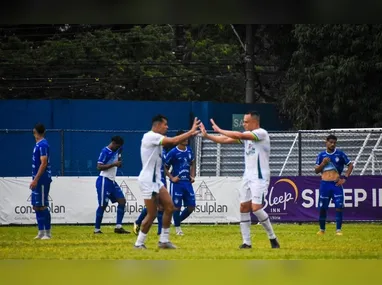 Marcudinho marcou um dos gols da vitória do Serra na partida de ida