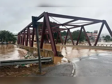 Quatorze pessoas morreram em desmoronamentos provocados pela chuva em Juiz de Fora