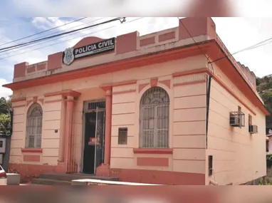 Imagem ilustrativa da imagem Preso por exigir R$ 10 mil para não divulgar vídeos da ex: até 30 anos de prisão