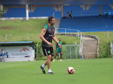 Kieza foi apresentado pela Desportiva. Com 39 anos, ele espera ser campeão capixaba pelo clube formador