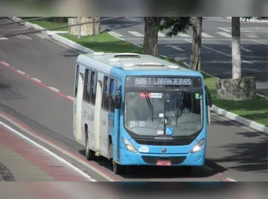 Movimentação de bike elétrica na região da Praça dos Namorados, em Vitória: velocidade deve ser de 6 km/h