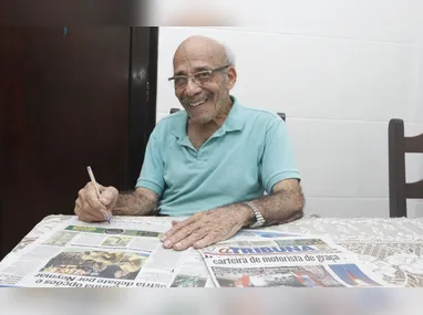 Judeus se reúnem na sinagoga durante a Pessach: festa inicia quando eles são convocados a fazer uma introspecção