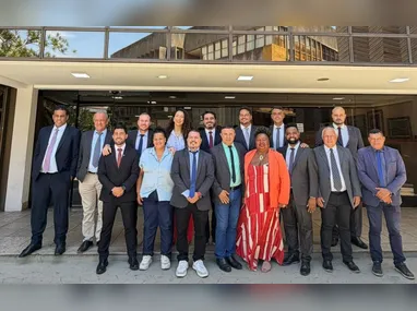 Bolsonaro foi diagnosticado com "pneumonia bacteriana bilateral decorrente de episódio de broncoaspiração"