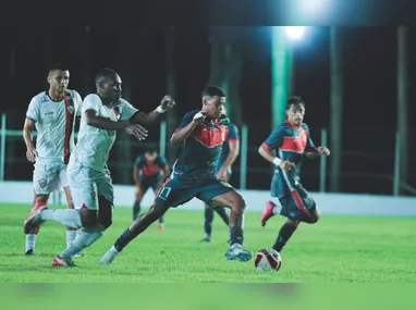 Antônio Perovano ao lado dos empresários