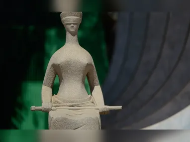 Imagem ilustrativa da imagem STF tem maioria para enquadrar caixa 2 como crime eleitoral e improbidade