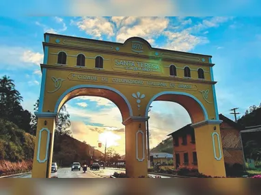 Aluno do Ifes mostra as marcas da agressão que sofreu. Polícia foi acionada e o caso está sendo investigado pela  Delegacia Especializada de Proteção à Criança, ao Adolescente e ao Idoso de Colatina