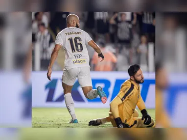 Cuello comemora seu gol, o segundo do Atlético na partida