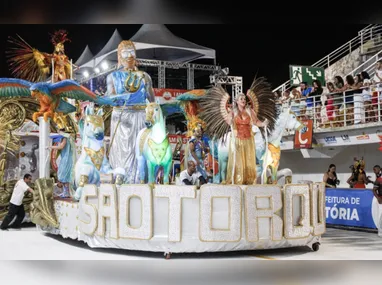 A agremiação apresenta em 2026 um enredo com tema junino