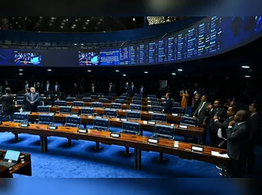 Câmara aprova reajuste de servidores e criação de cargos com impacto de R$ 4,3 bi