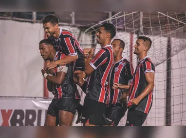 Treinador Zubeldía durante treinamento