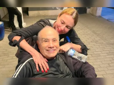 Pedro Henrique Espíndola recebeu alta da clínica de reabilitação em que estava internado e afirmou que  irá compartilhar o seu lado da história