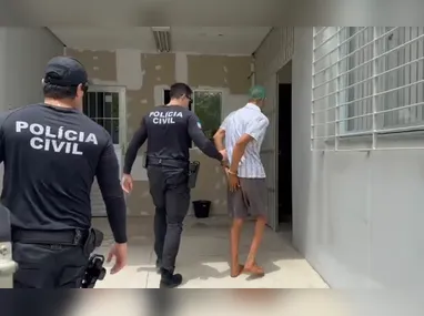 Traficante "Mogli" portava consigo um fuzil calibre 5.56, munições de uso restrito, a capa de um colete balístico, além de dinheiro em espécie e aparelhos celulares