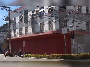 Imagem ilustrativa da imagem Suspeito é encontrado dormindo em imóvel após furto de fios em Vila Velha