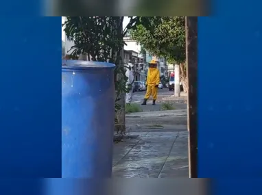 Três veículos foram atingidos pelas chamas.