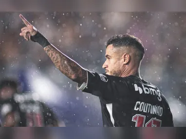 Philippe Coutinho recuperou a confiança no Vasco e brilhou no clássico