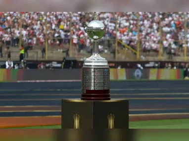 Leonardo Jardim estava afastado do futebol por questões particulares e retornou a Portugal após a saída do Cruzeiro