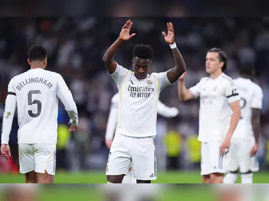 Zagueiro brasileiro Éder Militão durante partida do Real Madrid