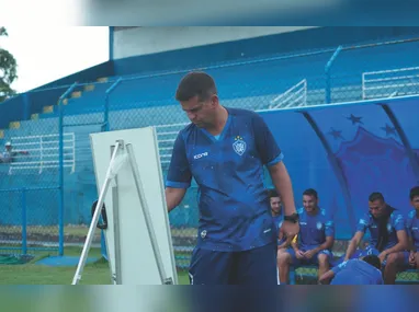 Marcudinho marcou um dos gols da vitória do Serra na partida de ida